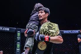 穆雷半场18分单节独得12分，上半场突破万分里程碑大关